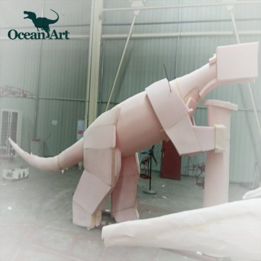 仿真恐龍制作現(xiàn)場(chǎng)-烏爾禾龍制作過程