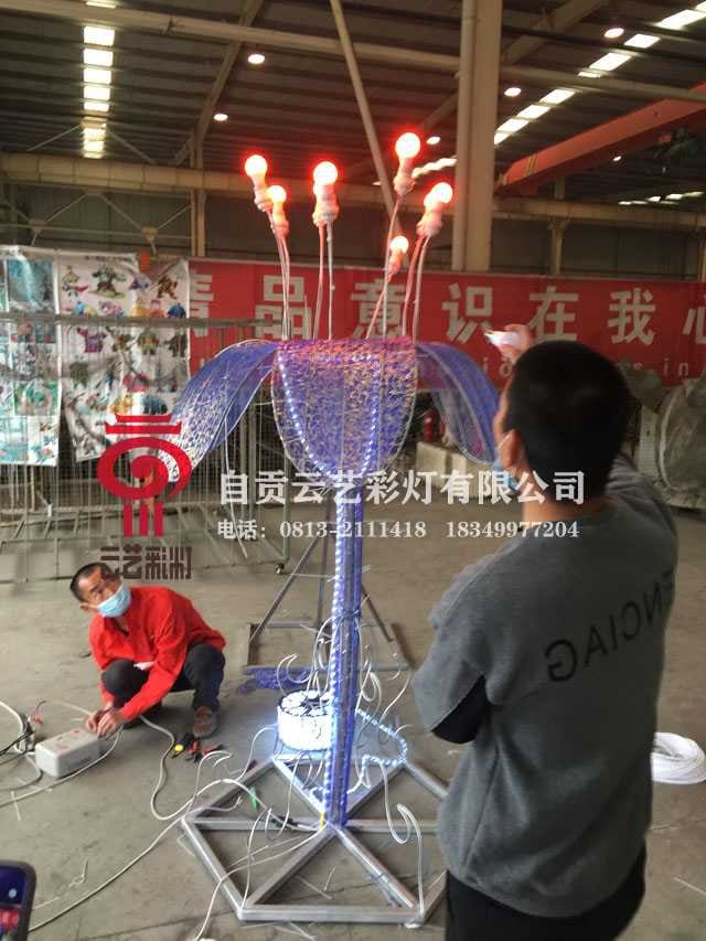 彩燈光雕樹制作4