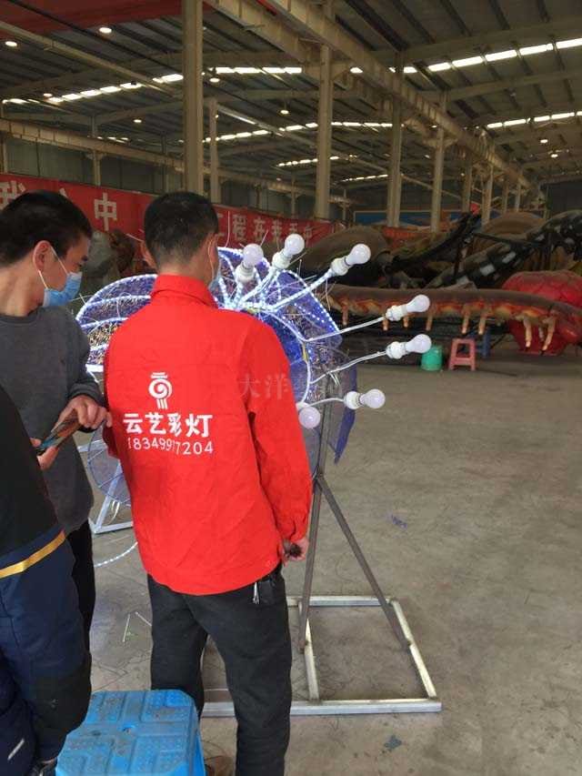 彩燈光雕樹制作1