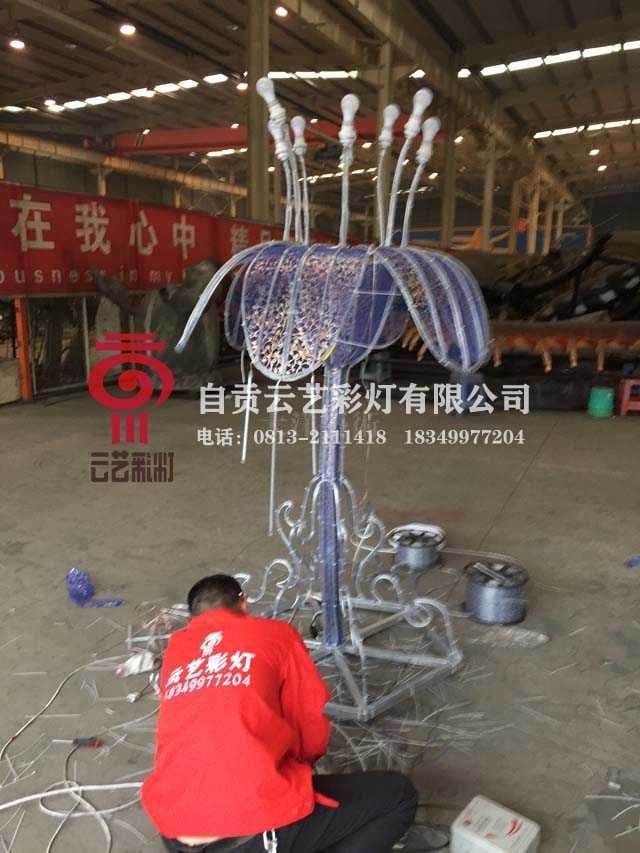 彩燈光雕樹制作2